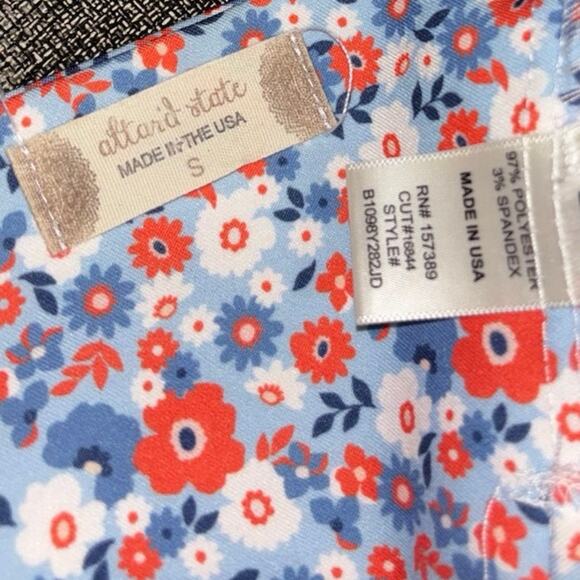 Altar'd State women’s Colorful Ditsy Floral Tie Back Cropped Halter Top (small) - Picture 4 of 5